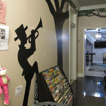 The Garden District House Hostel Ню Орлиънс Екстериор снимка