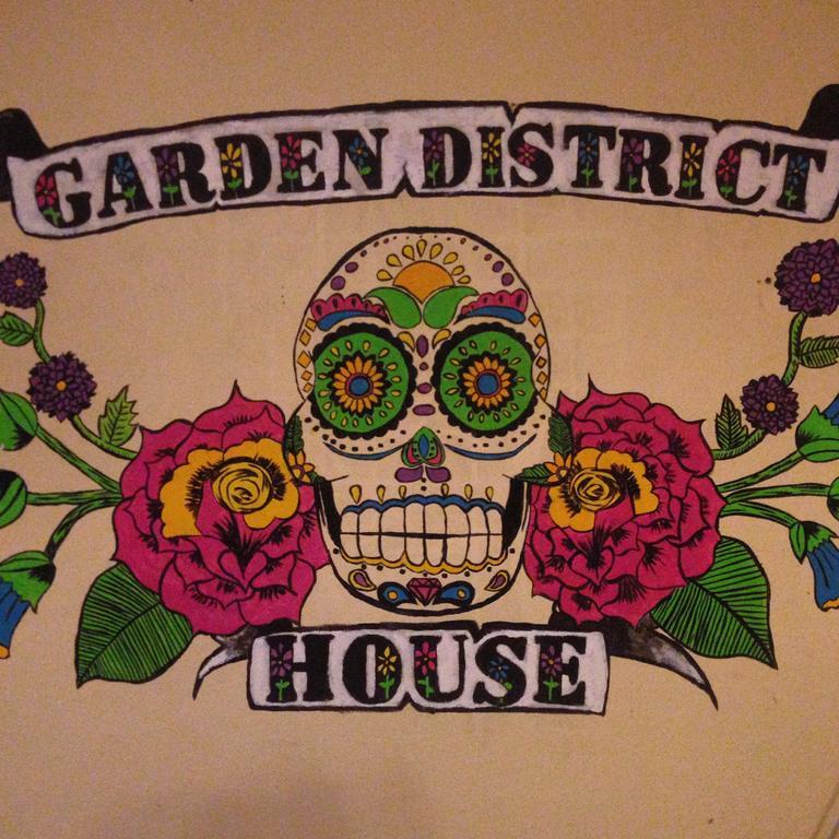 The Garden District House Hostel Ню Орлиънс Екстериор снимка