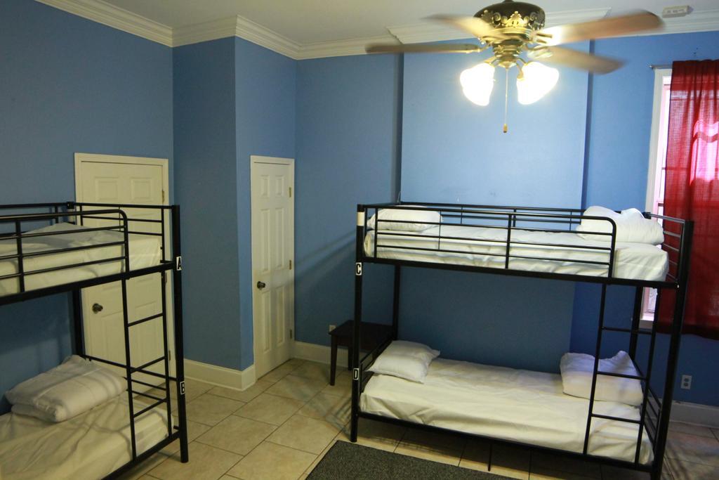 The Garden District House Hostel Ню Орлиънс Екстериор снимка